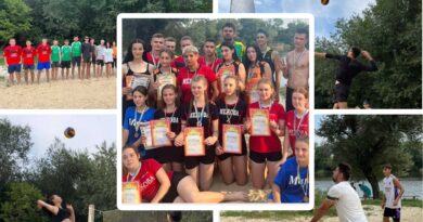 У Межовій до Дня молоді пройшов турнір з пляжного волейболу, який присвятили Захисникам України (фото)