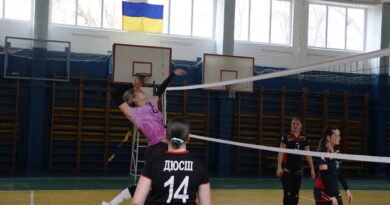 Волейбольний турнір у Дніпрі пам’яті тренерів Межівської ДЮСШ: золото і срібло межівчанок