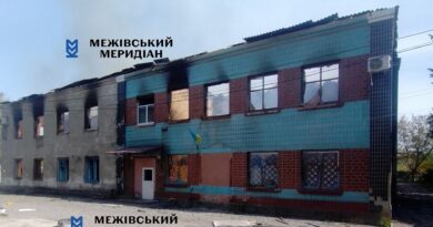 Вогняний терор: свіжі кадри того, як російські дрони вбивають освіту Межівщини