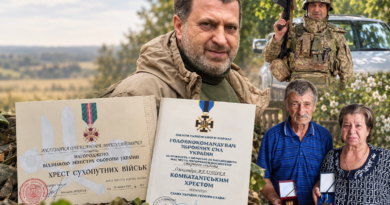 Загиблого захисника з Межівщини посмертно нагородили двома військовими відзнаками